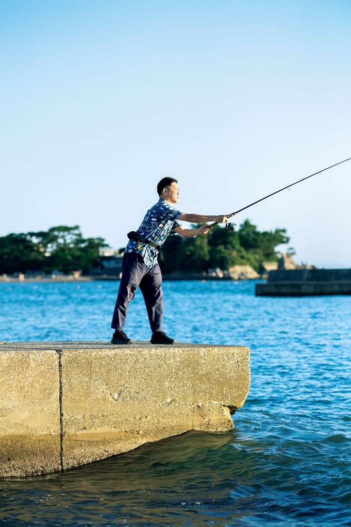 海釣りする様子