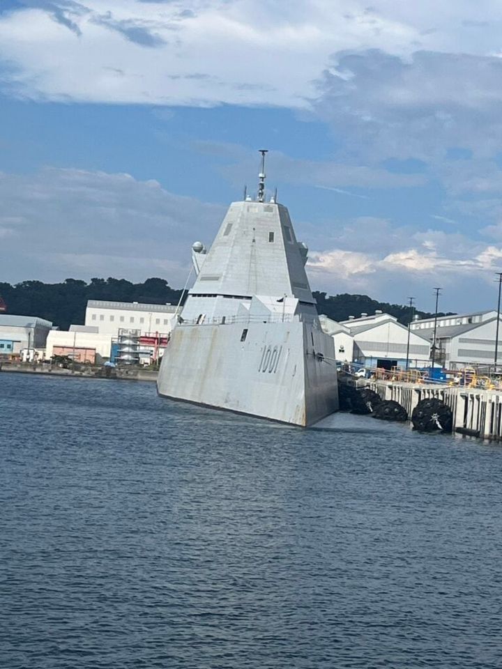 横須賀の軍艦巡り船