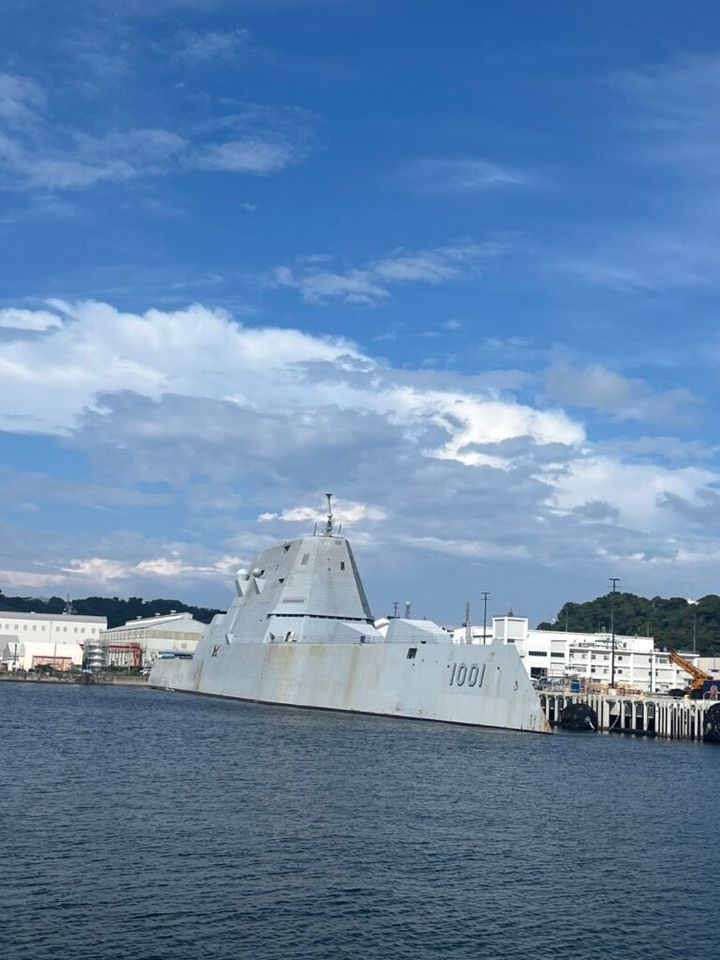 横須賀の軍艦巡り船