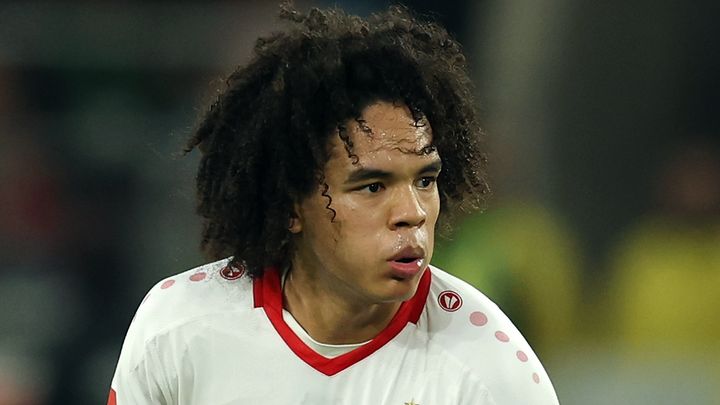 欧州強豪移籍の21歳日本人、ヨーロッパリーグでまさかの登録外…他の日本人2選手は登録メンバー入り