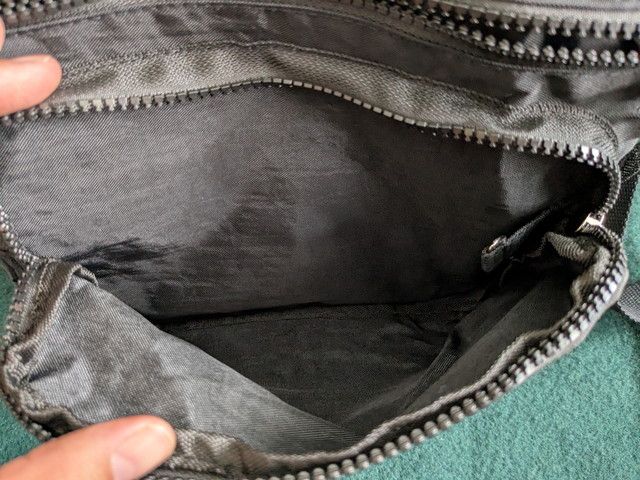 阪急交通社ショルダーバッグポケット