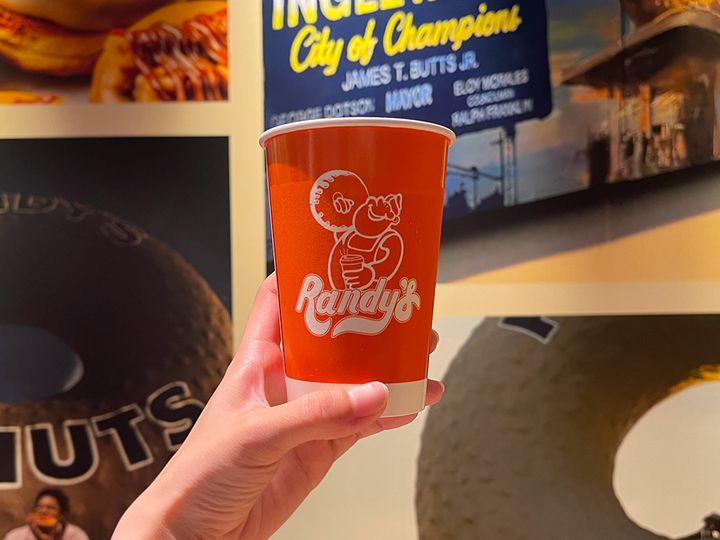 「ブレンドコーヒー アイス」Mサイズ450円、Lサイズ550円