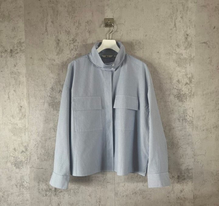 コットンスタンドカラーシャツジャケット/ストライプ￥3,990（ユニクロ：ユー）