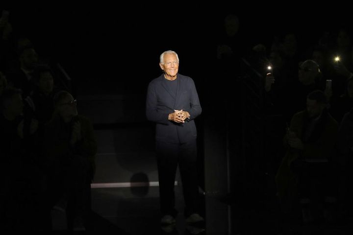 画像: ジョルジオ・アルマーニがミラノで死去