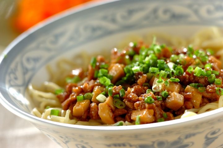 エリンギでかさ増し! ジャージャー麺