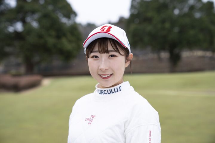 女子プロ、筋力が少なくても飛ばす方法を解説！体と手の位置に注目