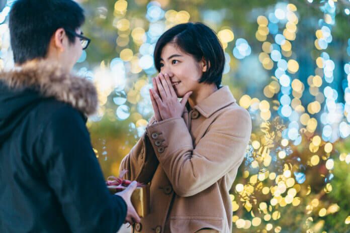 勘違い注意！女性が「脈アリ」と思い込んだ男性の行動とは