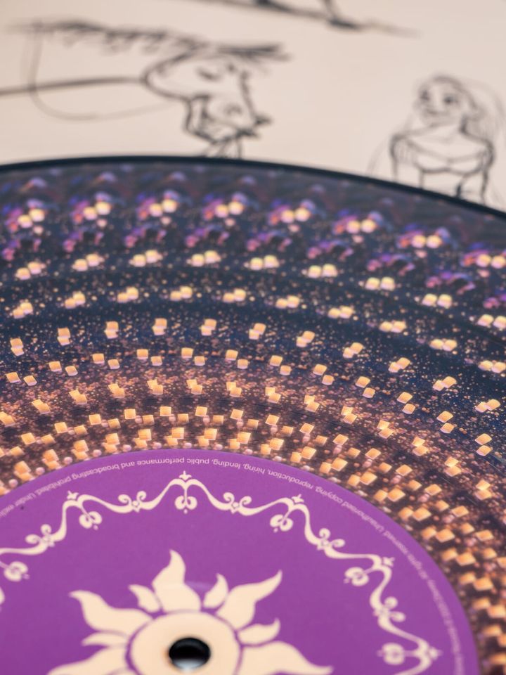 ゾートロープ仕様など“体験できるレコード”3