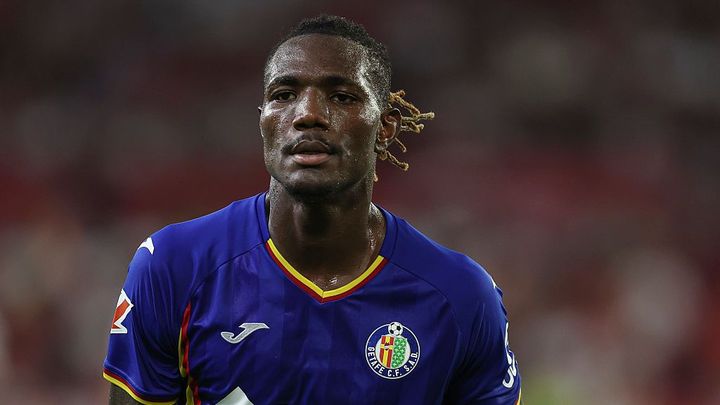 「本当にひどい」とファン失望…チームが異なる2選手の“退団メッセージ”が『99％同じ』と話題に