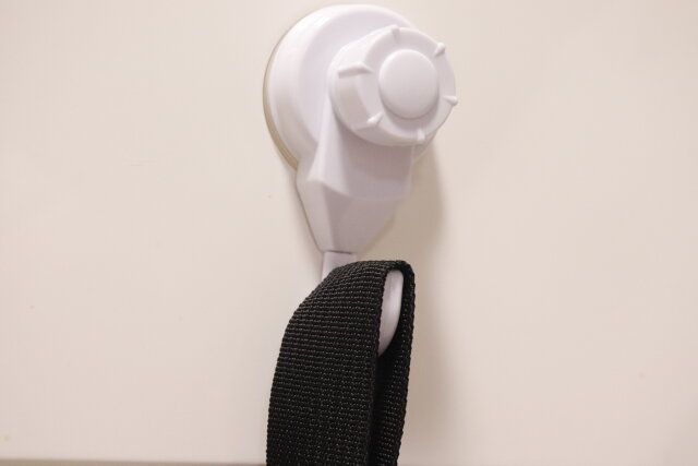 ダイソーの協力吸着な回転式吸盤フック