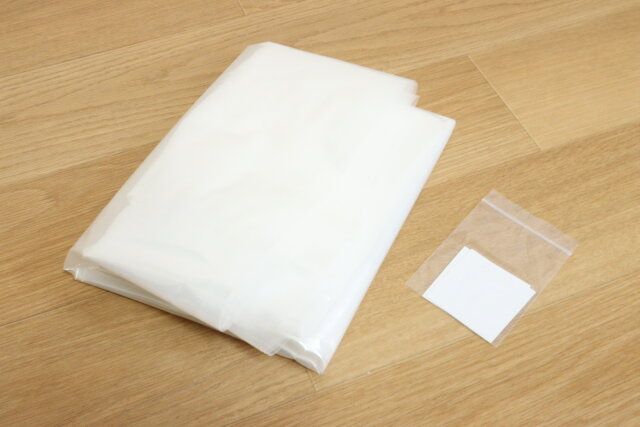 ダイソーの防災備蓄用エアーマットと補強用シール