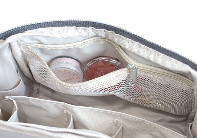 宝島社ムックのBRILMYのバニティポーチ付録9