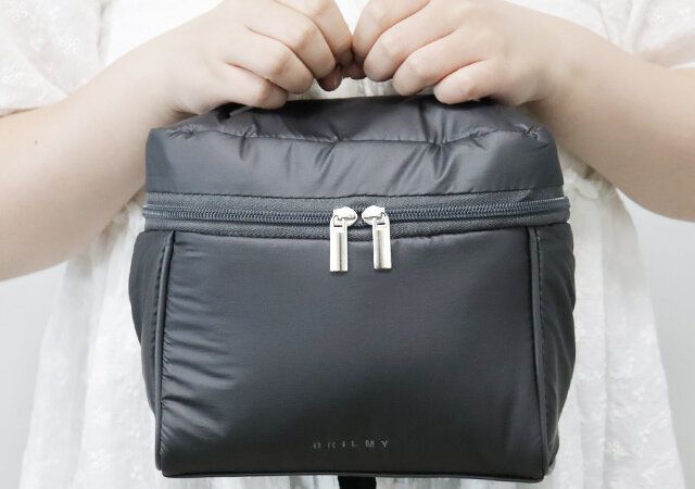 宝島社ムックのBRILMYのバニティポーチ付録2