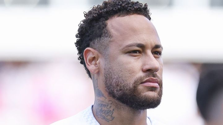 謎の大富豪、『1500億円の遺産相続』にネイマールを指名！面識ゼロも「個人的に共感」