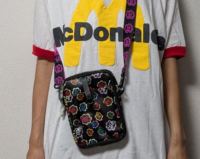 ラッキーポシェット持ったところ