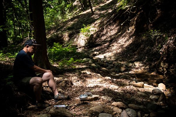 ”650gの超軽量”で片手サイズ！簡単設営60秒！暴風に負けない究極の全天候型テントとは？