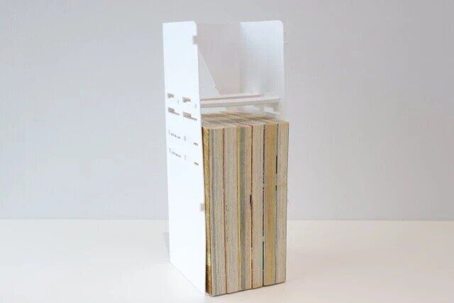 ダイソー 棚板を付けられるファイルボックス