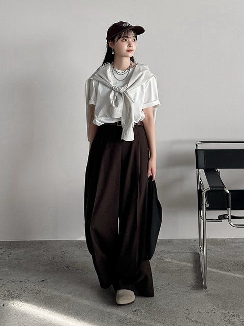 白Tシャツコーデ3