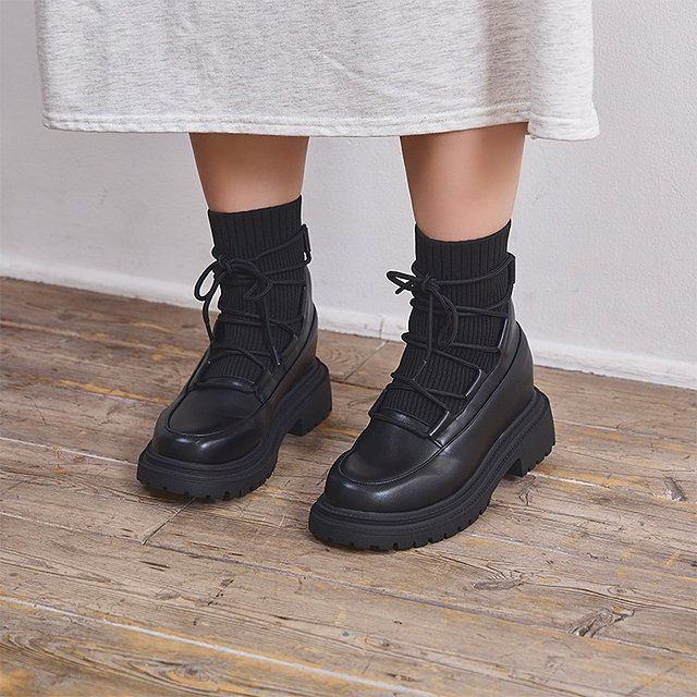 しまむらPetirire by Helmのレースアップブーツ