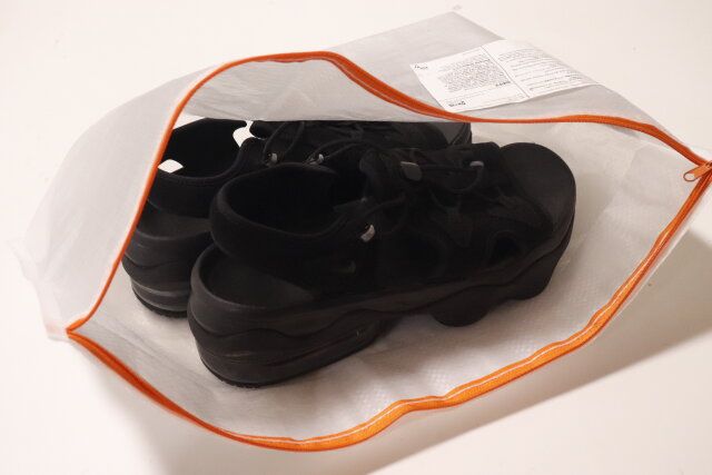 イケアのPARKLA ペルクラ シューズバッグ4