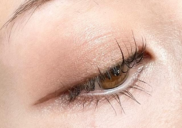 大人世代は「濃いカラー」で引き締める必要なし！