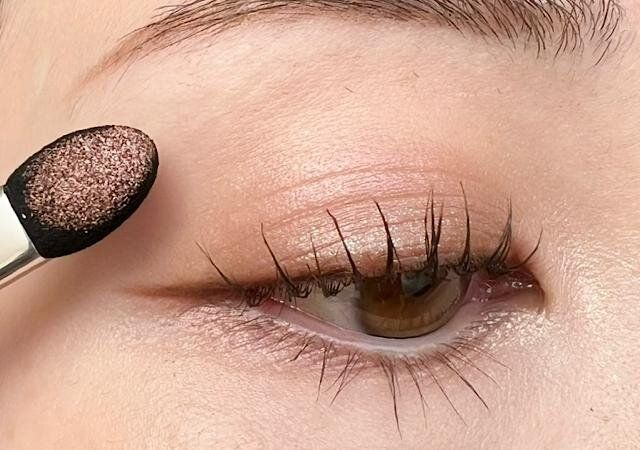 グラデーションは1〜2色で作るのが今っぽい