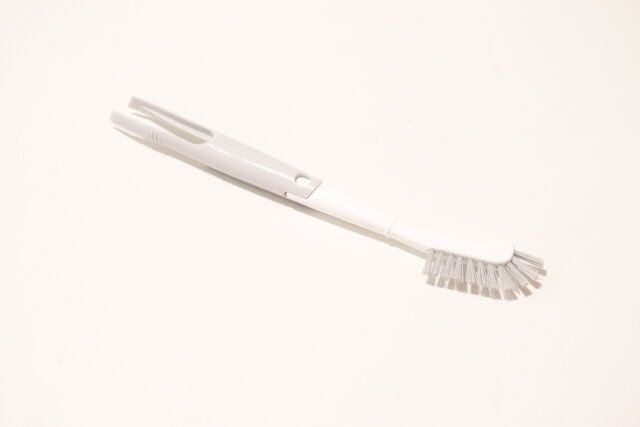 ダイソーのパッキン外せるキッチンブラシのデザイン