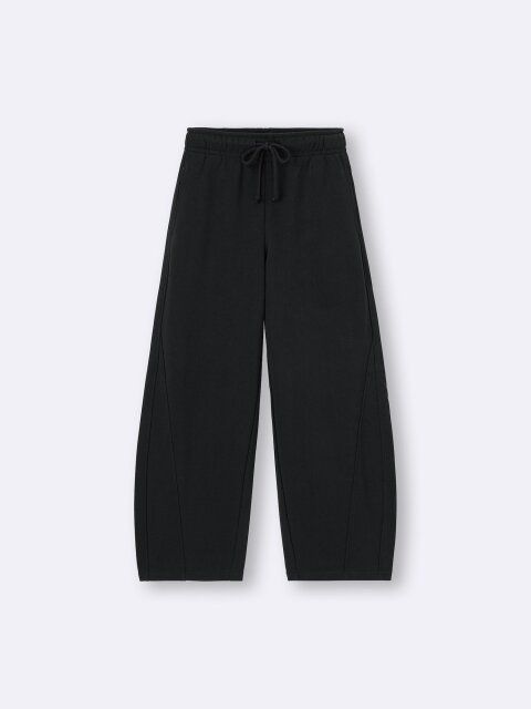 2025gu黒イージースウェットバレルレッグパンツ