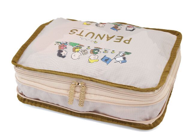 SNOOPY たっぷり入る！ ラクラク圧縮収納ポーチ BOOKは荷物をたくさん収納できる
