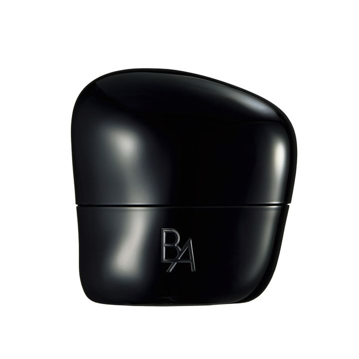 毛包の再生力にヒントを得て、リカバリー力を最大限にブーストさせるケアを新提案。再生に欠かせないタンパク質の働きをサポートすることで、異次元のハリ、弾力を実感。B.A クリーム 30g ¥38,500(9月1日発売)／ポーラお客さま相談室