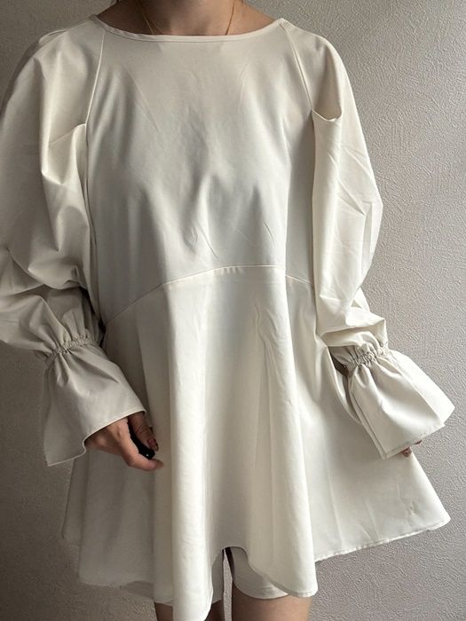 しまむら「バルーンスリーブプルオーバー」