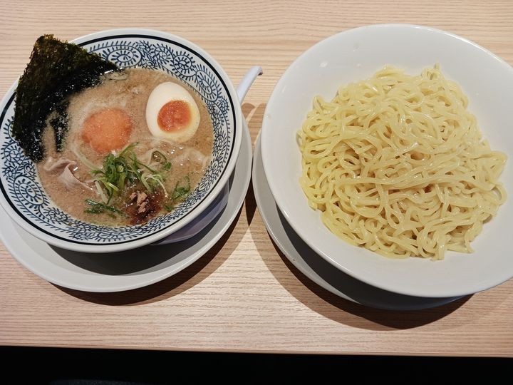 「LINEリサーチ」が運営する調査メディア『リサーチノート』のアンケート調査結果から、中部在住者が一番好きな「ラーメンのチェーン店」を発表します！