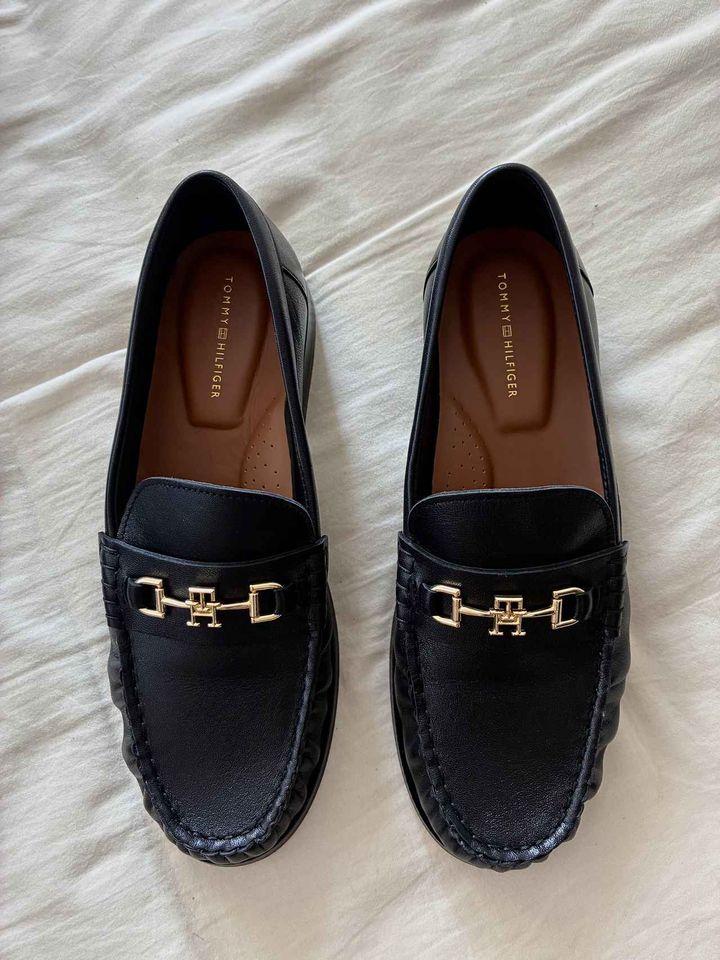 画像: 大人っぽさを引き出す、ホースビットローファー