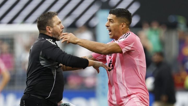 「ナーバスになり、イライラした」決勝戦で“唾吐き行為”の世界的スター選手、謝罪するも所属クラブが非難