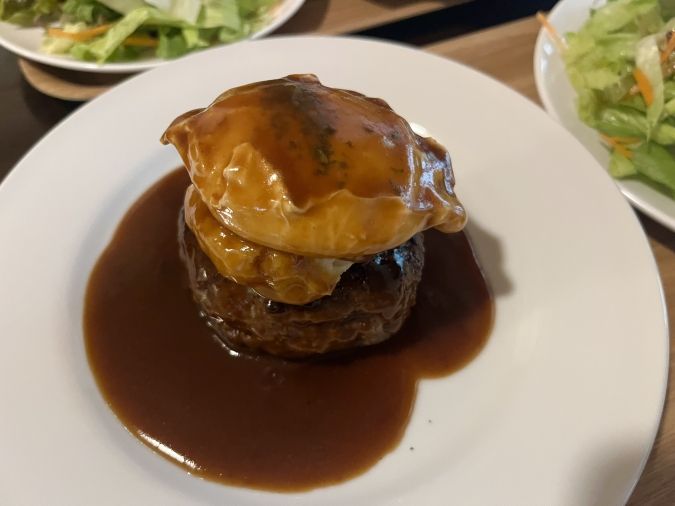 隠れ家キッチン木漏れ日 とろける半熟卵のハンバーグ