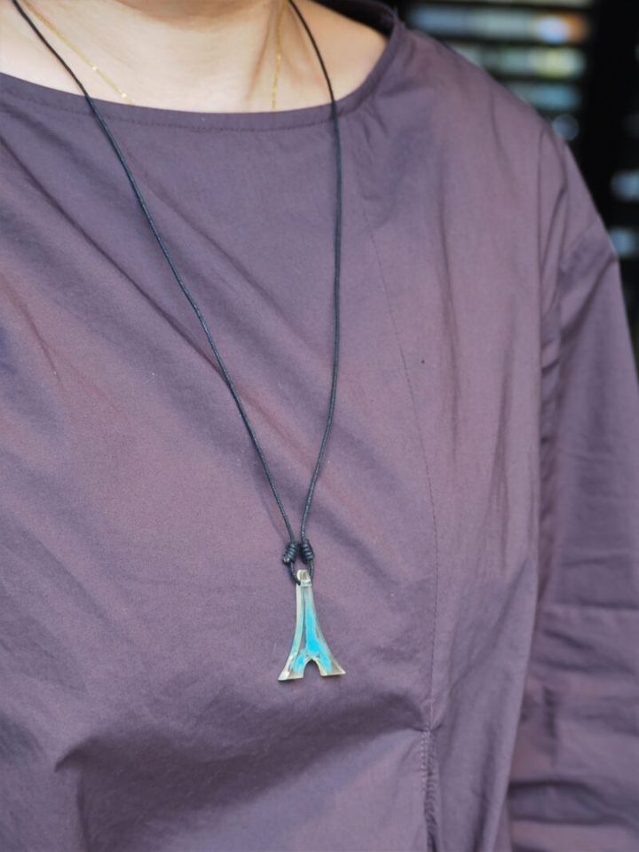 エッフェル塔のネックレス