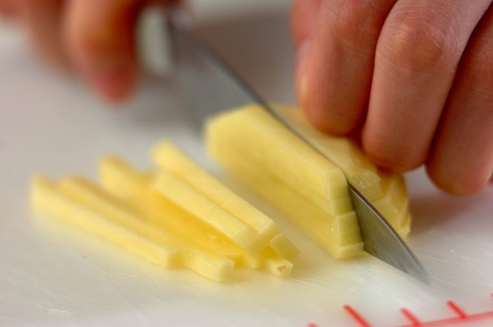 ジャガイモ春巻きの下準備1