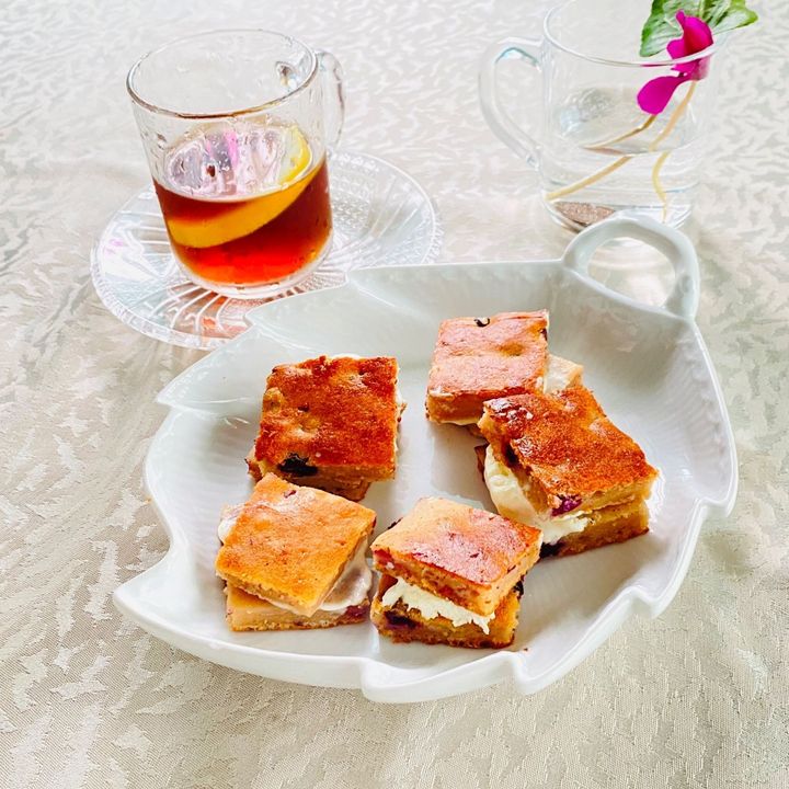 型いらず！甘酸っぱさがまらない〜「ブルーベリークリームサンドケーキ」
