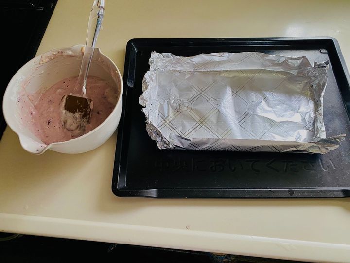 型いらず！甘酸っぱさがまらない〜「ブルーベリークリームサンドケーキ」