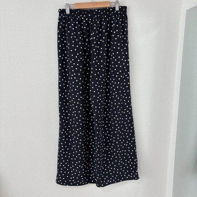 GU ドットプリントプルオンパンツZ+E BLACK 後ろ側