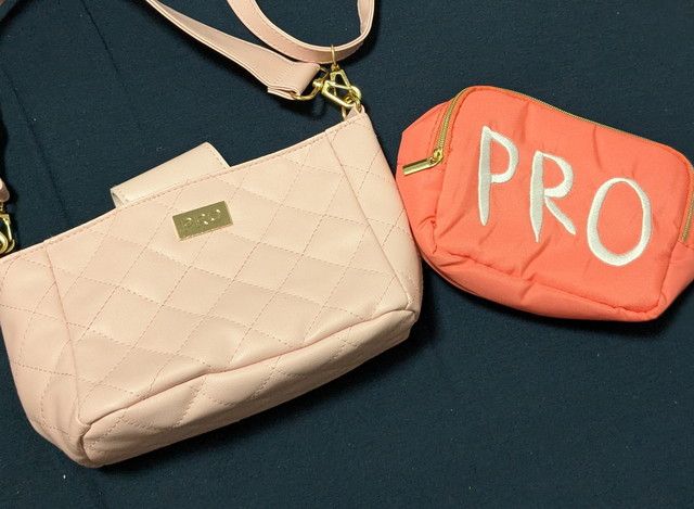ピンクバッグとPROロゴポーチの2点セット