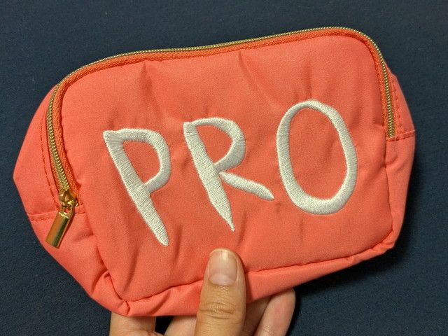 PROロゴ入りポーチのフロント