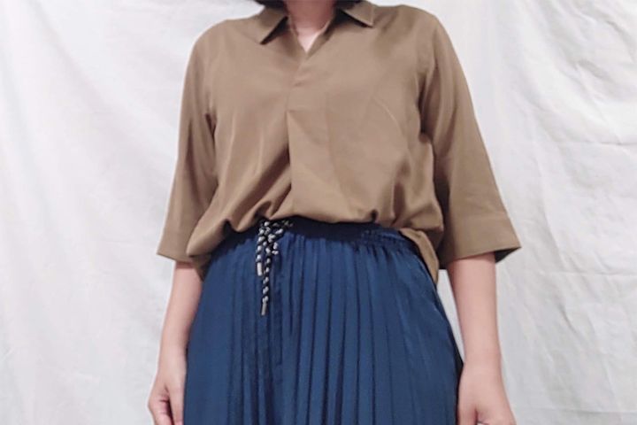 ユニクロ レーヨンスキッパーブラウス／￥2,990（税込み）