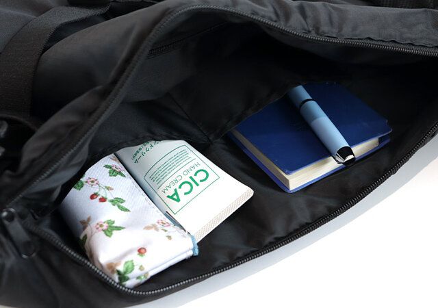 GRIP SWANY ワッペン付きショルダーバッグBOOKの内ポット