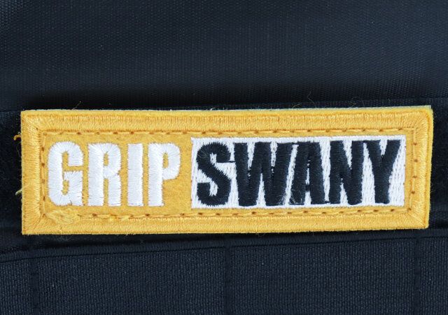 GRIP SWANY ワッペン付きショルダーバッグBOOKのワッペン