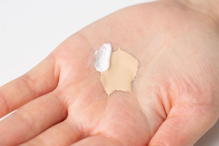 40代の【くすみ消しメイク】時間が経ってもくすまないベースメイク術を解説！