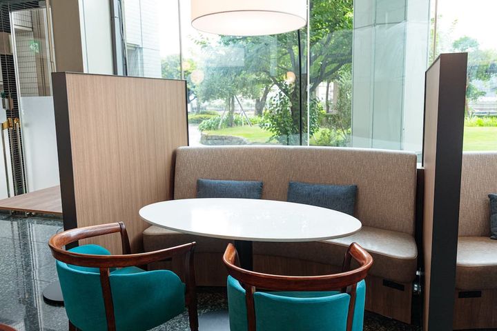 「The Library Lounge」館内