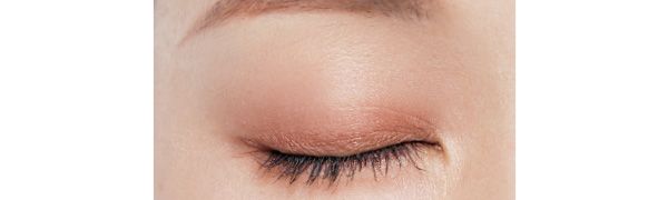 チラチラ主張しない上品なパール感 上まぶた