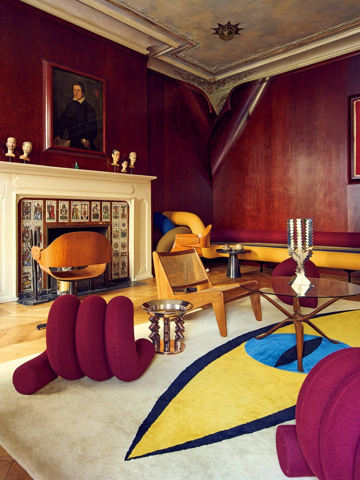 実業家のラムダン・トゥアミの自宅 応接室