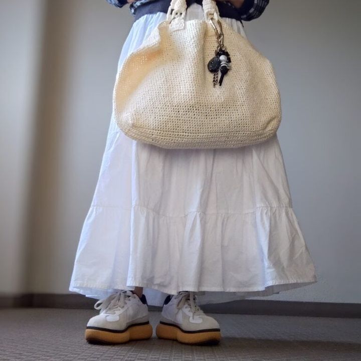 ハンドメイドのバッグにバッグチャームをつけたところ